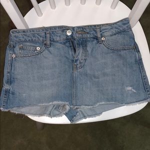Jean skort